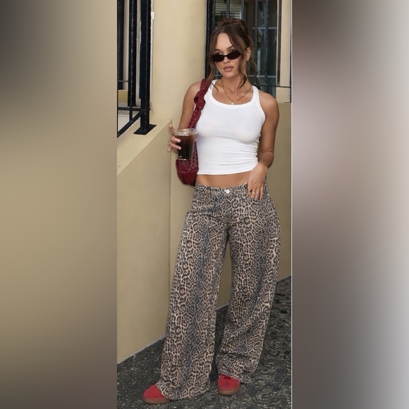 Disclosure Denim - Disclosure Baggy Low-Rise Leopard Print Pants size 30